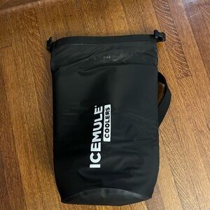 Black Duffel 15L Cooler Bag